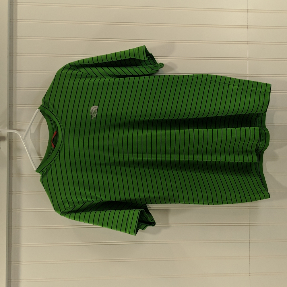 Men's Green North Face Sz Small Workout Shirt Stripes